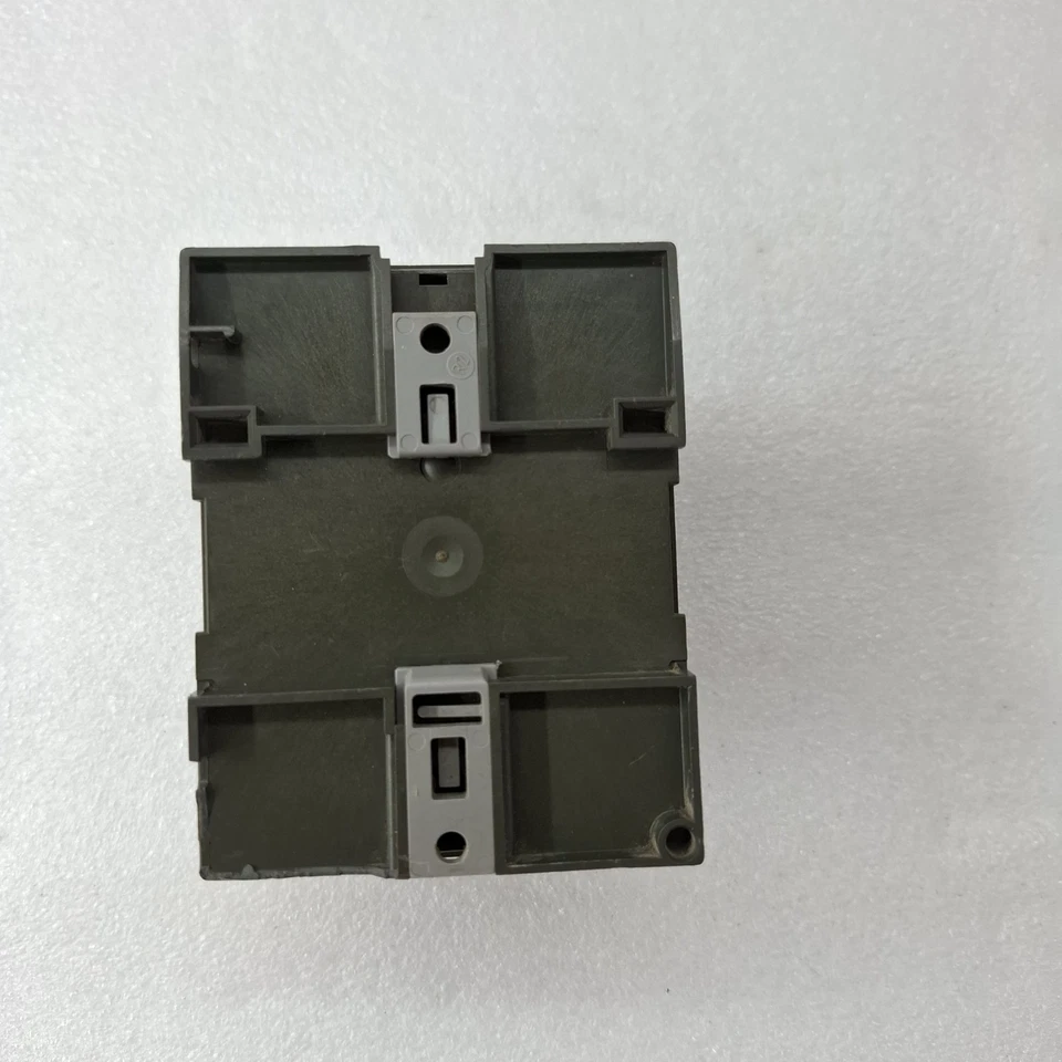 SIEMENS 6ED1052-1FB00-0BA3 LOGO 230RC AC/DC 115 240V FAST SHIP